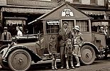 fotky_z_20_stoleti_041_prvni_kempingova_auta.jpg: 76k (2011-12-16 00:01)