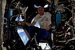 iss_views_2012_30.jpg: 124k (2012-04-08 18:48)