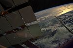 iss_views_2012_42.jpg: 83k (2012-04-08 18:48)