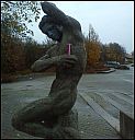 fun_2012_12_22_oh_statue.jpg: 72k (2012-11-14 11:12)